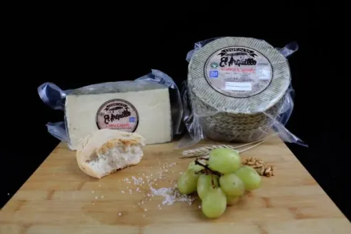 QUESO DE CABRA CURADO LECHE CRUDA