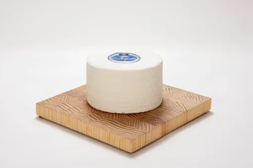 Queso fresco puro de cabra